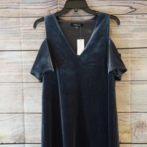 Sugarlips
Velvet Cold Shoulder V-Neck Shift Dress